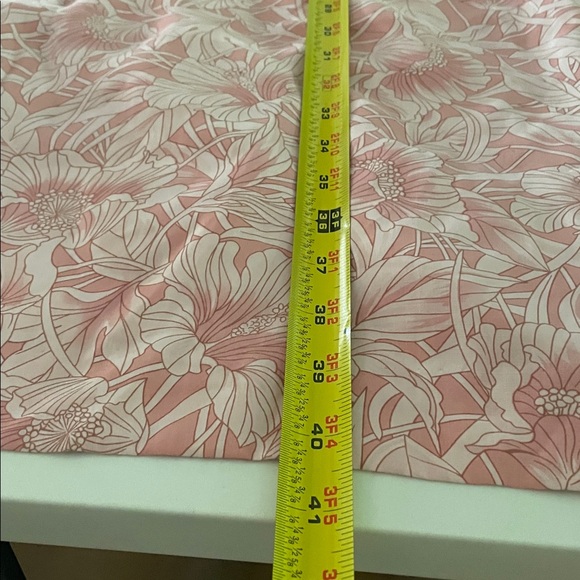 100% Silk Tommy Bahama dress - Picture 12 of 12